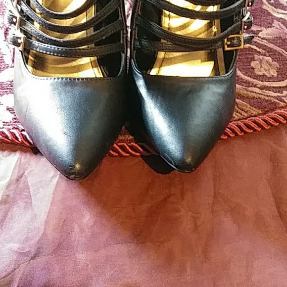 Anne Michelle Black strap Shoes - Picture 6 of 6